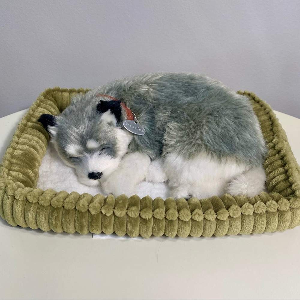 Perfect Petzzz Sleeping Husky Realistic Pet‎ and Dog Bed - Not Working